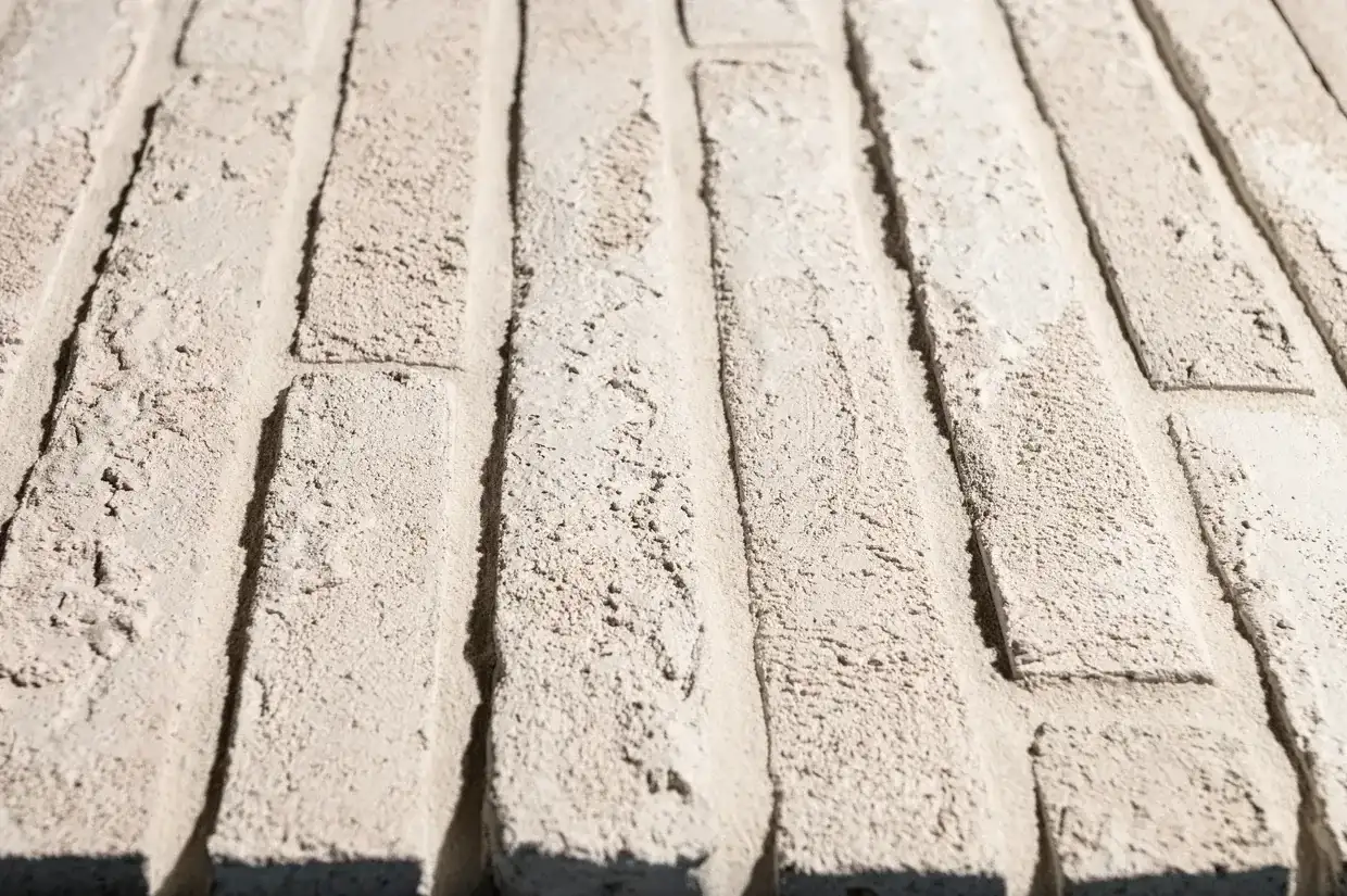 Фасадна плитка Loft Brick Rockface 542 кремовий ригель, фото 3