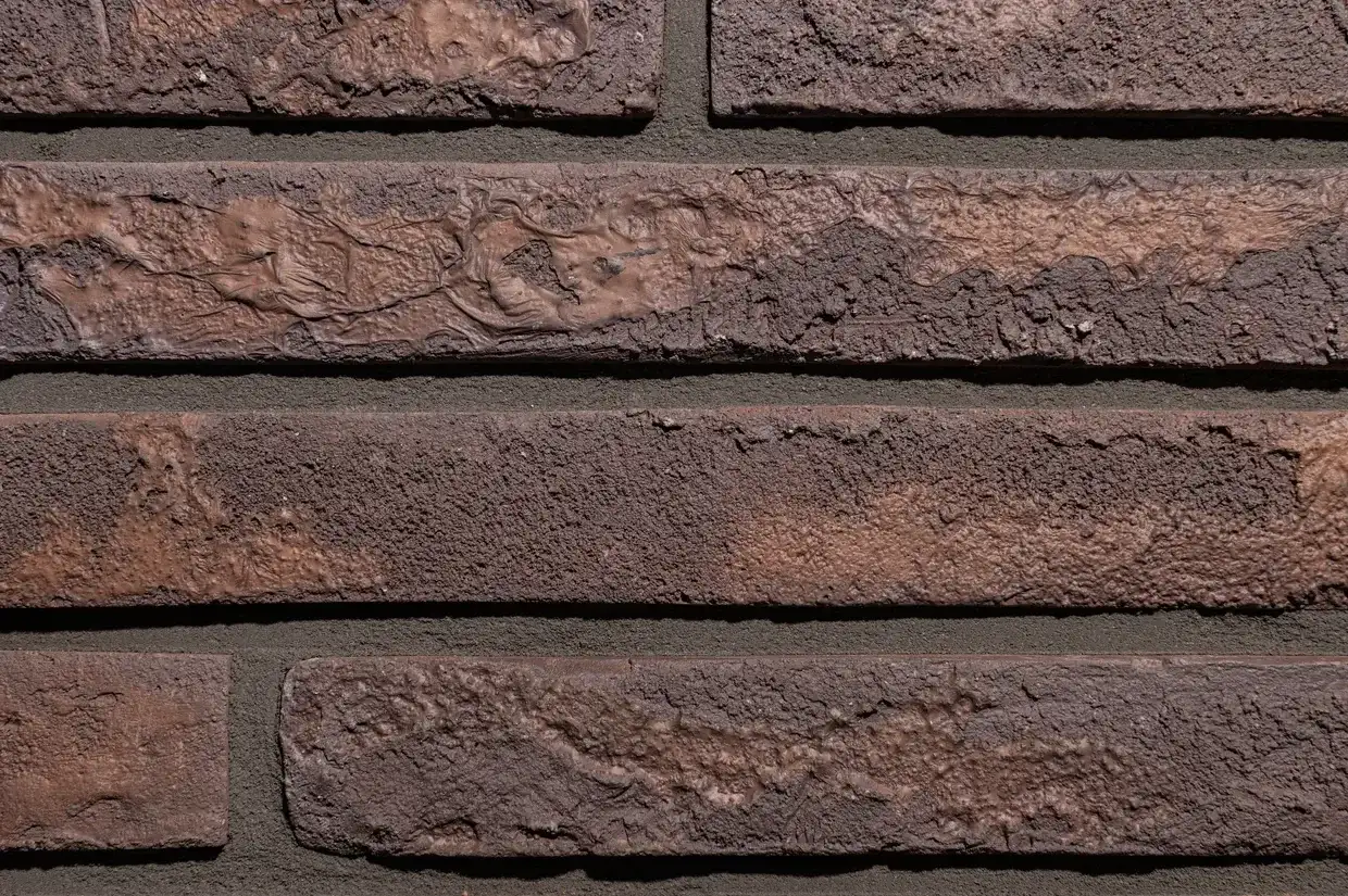 Фасадна плитка Loft Brick Rockface 543 бордовий ригель, фото 3