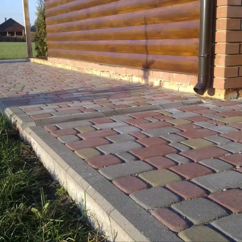 Бордюр парковий 500×150×50 Золотий Мандарин сірий — бордюр 500×150×50 уздовж вимощення біля будинку