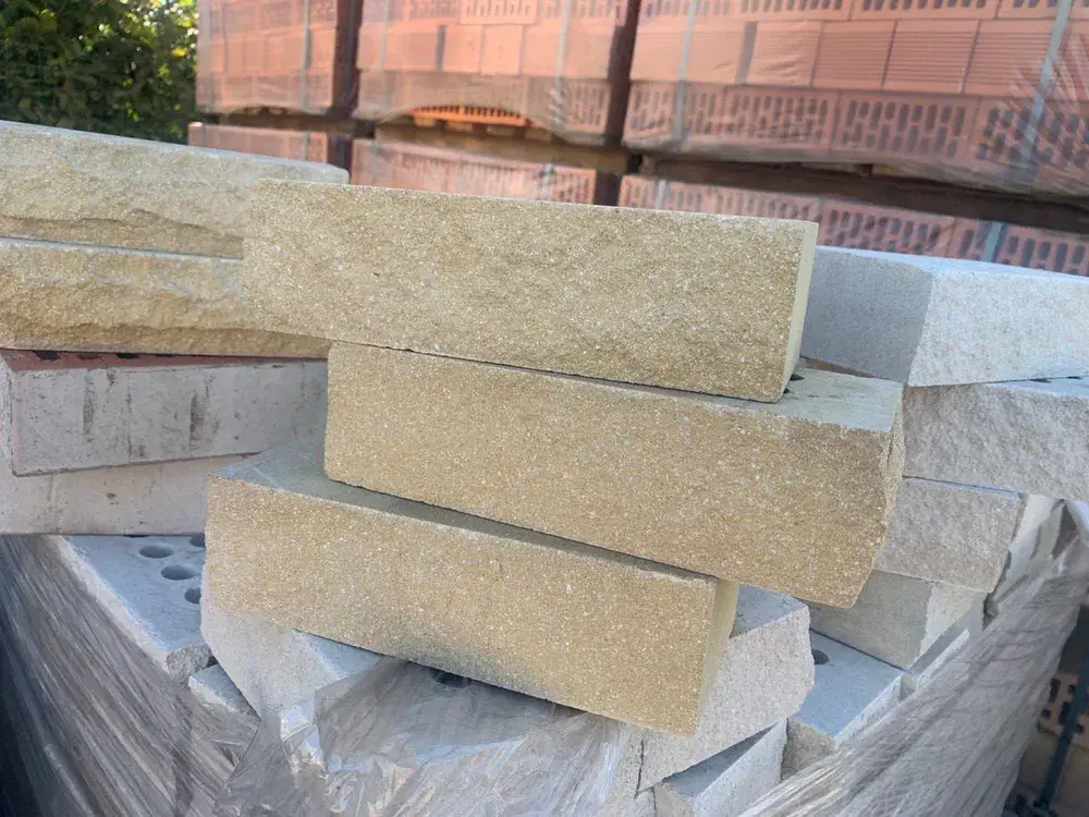 Цегла гіперпресована Еліт Брік колота порожниста (жовта) 250×100×65 мм